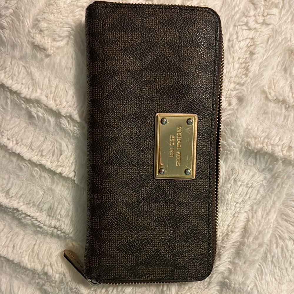 Michael Kors Brown Zip Wallet